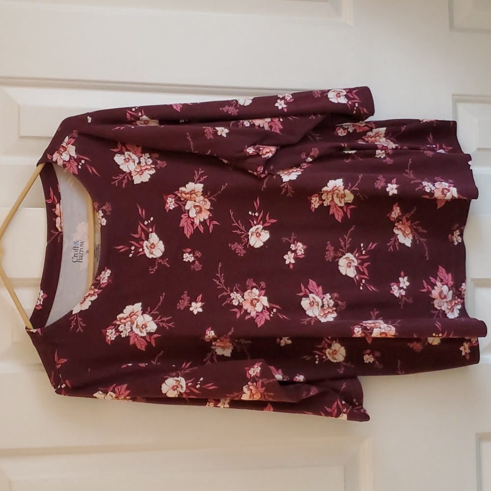 Craft and Barrow Long sleeve 100% cotton floral tee burgundy pink white